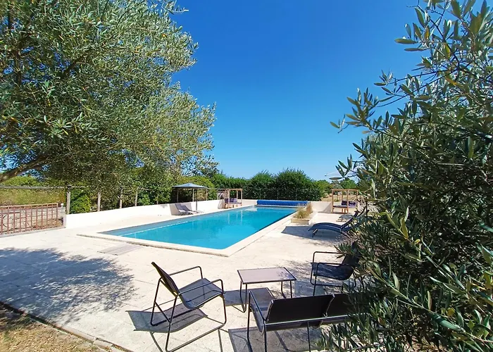 D'hotes De Charme, A Noste M&p Гостевой дом Poussignac